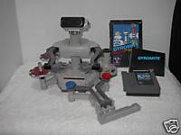 NES ROB ROBOT W/ CLAWS COMPLETE GYROMITE NINTENDO RARE